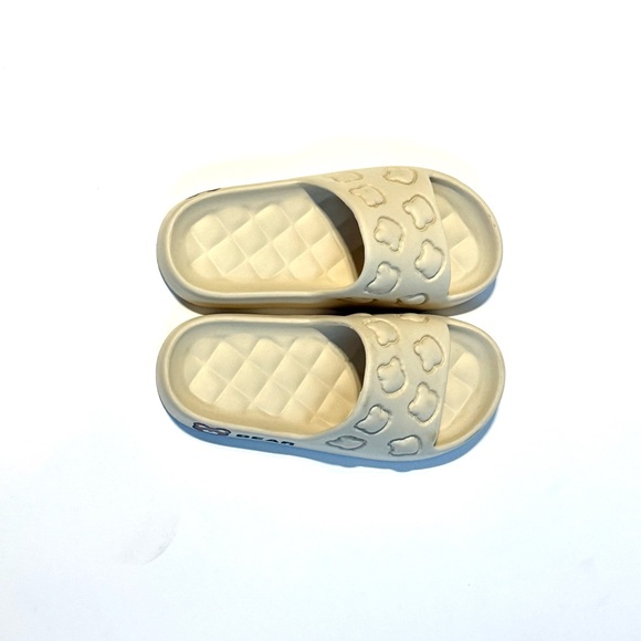 Beige Bear Slides Women’s Sandals Cute Kawaii Cozy Slippers Size - Picture 3 of 8